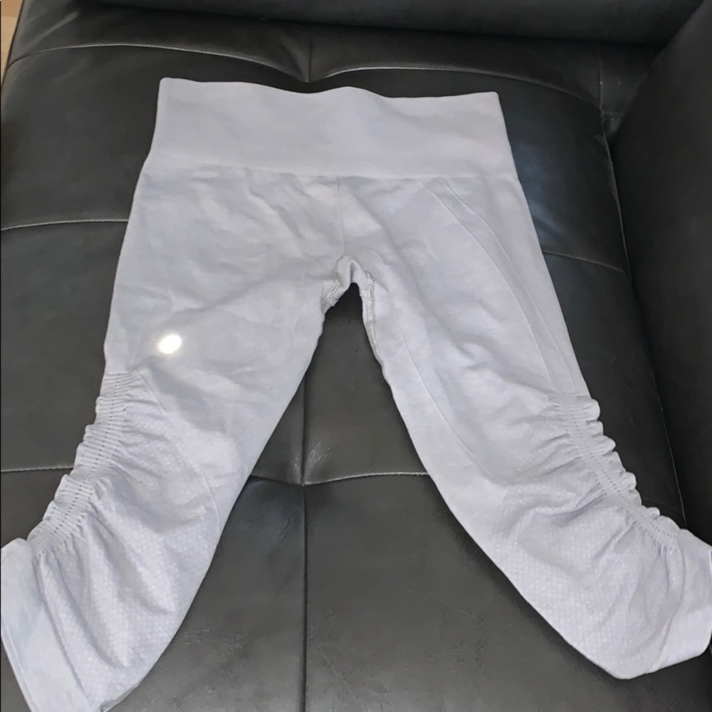Lululemon Ebb and Flow Crop I